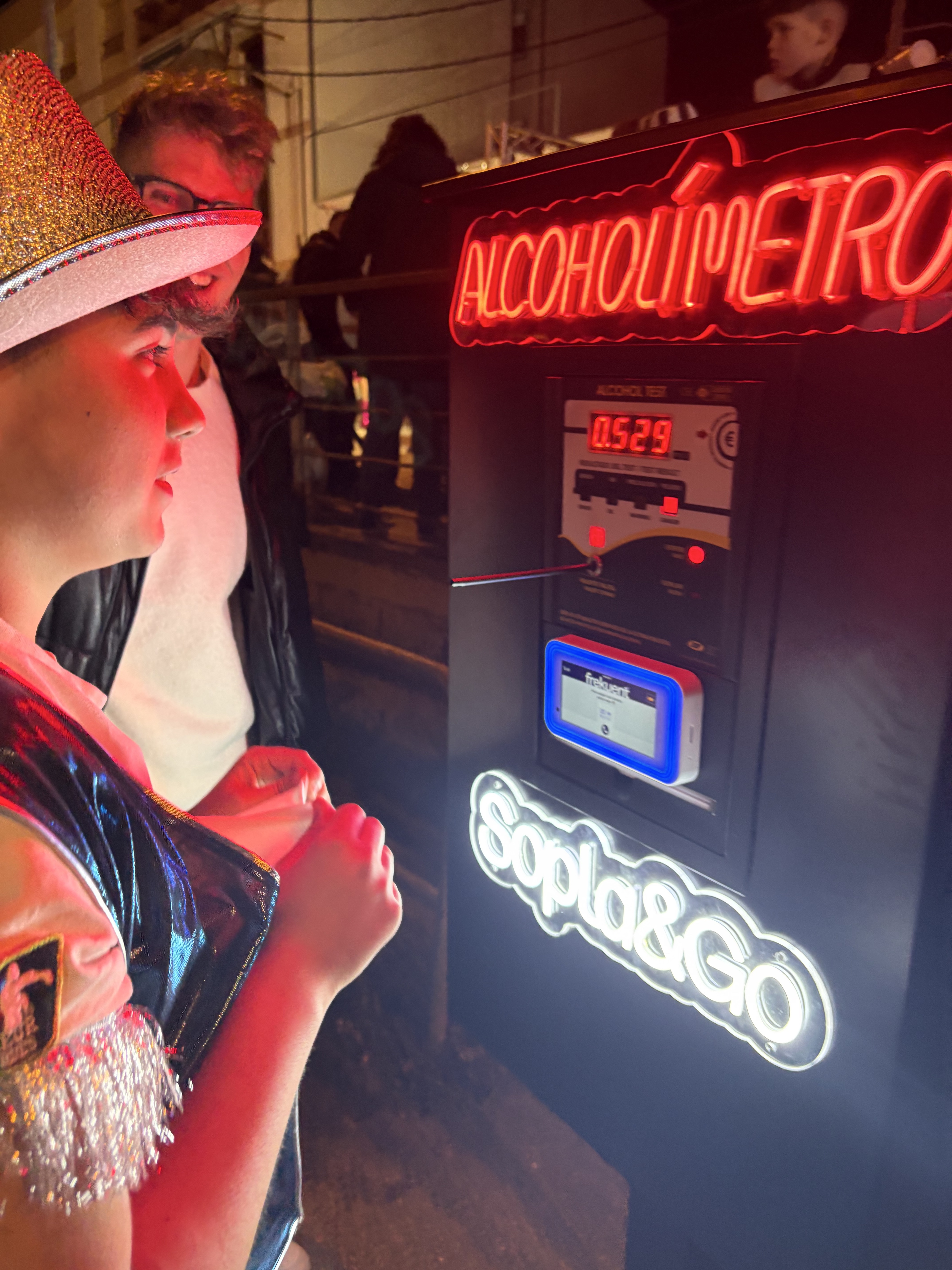 Alcoholímetre Sopla&Go en ús